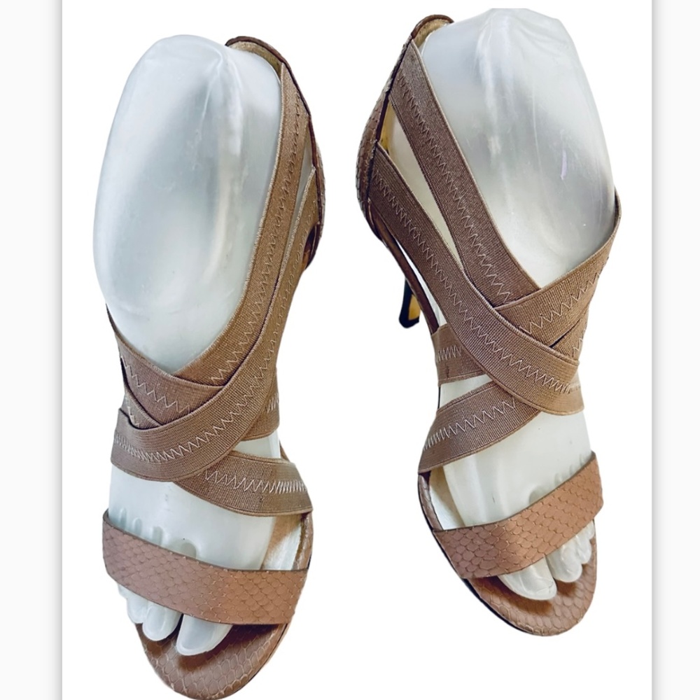 Michael Kors Strappy Sandals High Heels Womens 5M beige Snake skin texture.